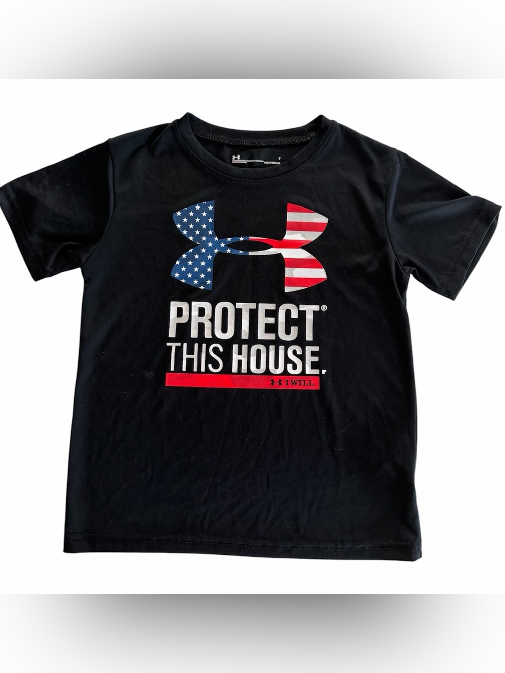 UNDER ARMOUR Heatgear Kids' Black Tee Shirt American Flag Boys Size 7